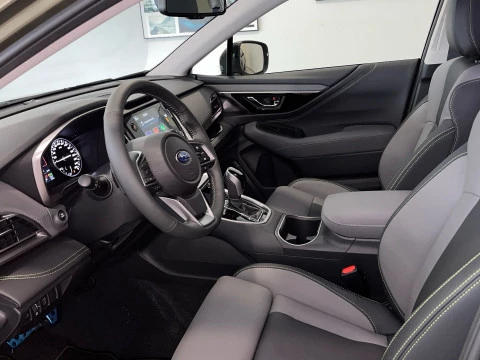 Subaru Outback 2.5i Field CVT Lineartronic AWD