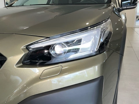 Subaru Outback 2.5i Field CVT Lineartronic AWD