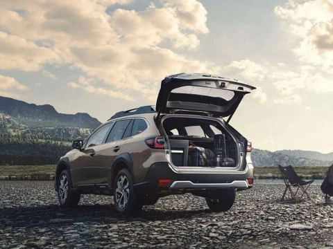 Subaru Outback 2.5i Field CVT Lineartronic AWD