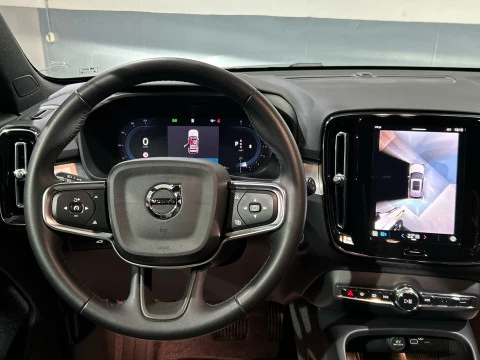 Volvo XC40 CORE, B3 MILD HYBRID GASOLINA CON P. DRIVER