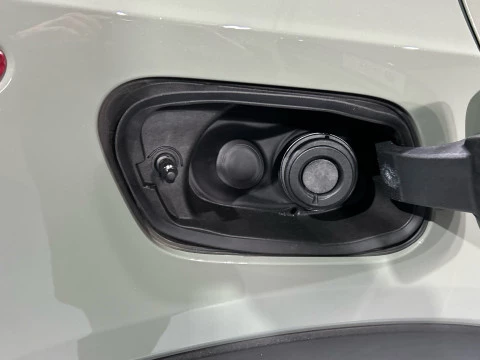 Volvo XC40 CORE, B3 MILD HYBRID GASOLINA CON P. DRIVER