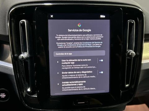 Volvo XC40 CORE, B3 MILD HYBRID GASOLINA CON P. DRIVER