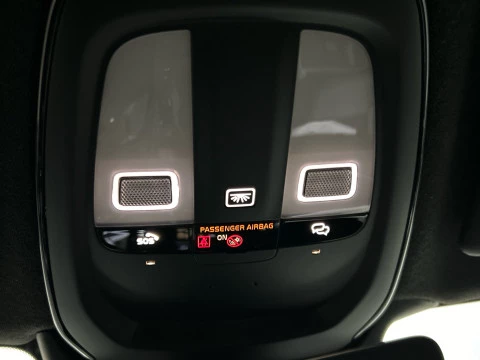 Volvo XC40 CORE, B3 MILD HYBRID GASOLINA CON P. DRIVER