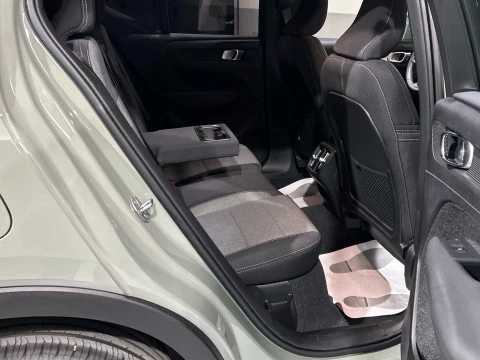 Volvo XC40 CORE, B3 MILD HYBRID GASOLINA CON P. DRIVER