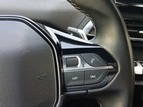 Peugeot 3008 PureTech 130 S&S Allure Pack EAT8 96 kW (130 CV)