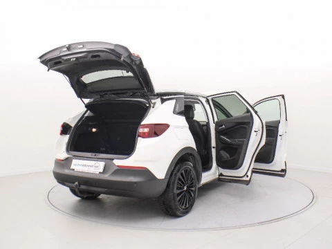 Opel Grandland X 1.5 CDTI 130 5P