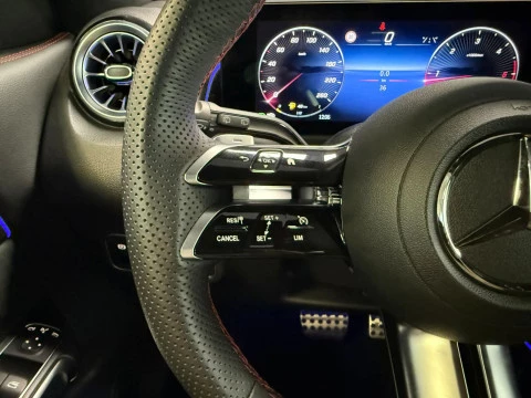 Mercedes-Benz GLB GLB 200 d