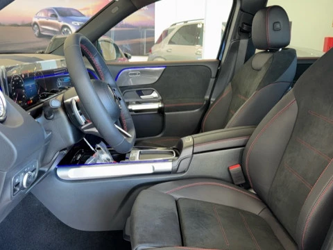 Mercedes-Benz GLB  200 d