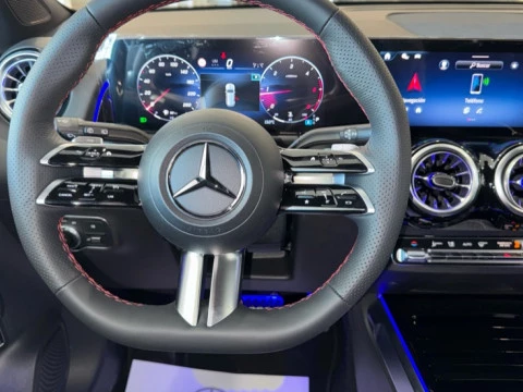 Mercedes-Benz GLB  200 d