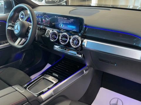 Mercedes-Benz GLB  200 d