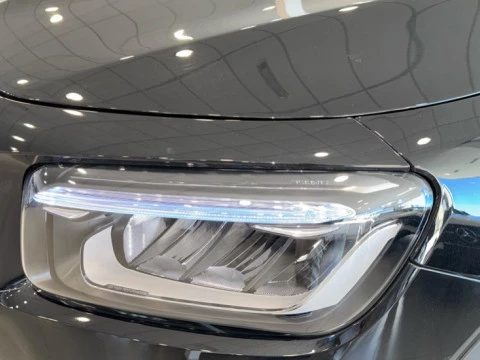 Mercedes-Benz GLB  200 d