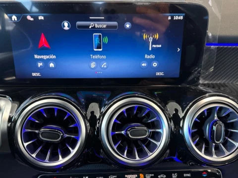 Mercedes-Benz GLB  200 d