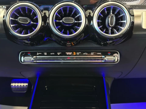 Mercedes-Benz GLB  200 d