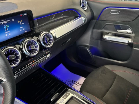 Mercedes-Benz GLB  200 d