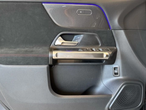 Mercedes-Benz GLB  200 d