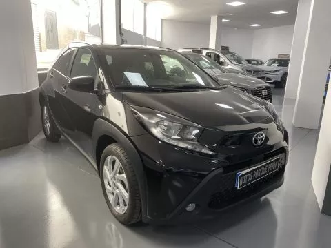 Toyota Aygo X Cross 1.0 VVTI 72CV Play Toyota Aygo X Cross 1.0 VVTI 72CV Play