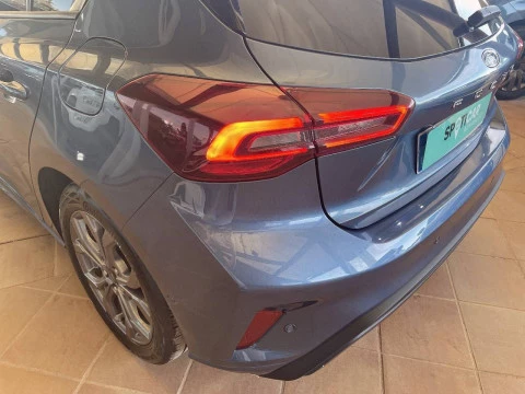Ford Focus 1.0 Ecoboost MHEV 114kW ST-Line Auto