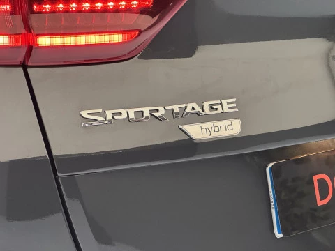 Kia Sportage 1.6 MHEV Drive Plus 100kW (136CV) 4x2