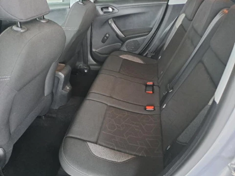 Peugeot 2008 1.2 PURETECH 81KW S&S STYLE 5P