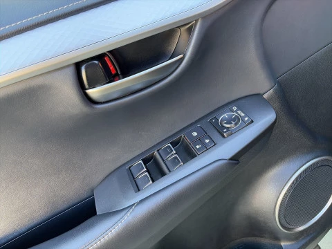 Lexus NX 300h F Sport Panoramico 4WD 145 kW (197 CV)