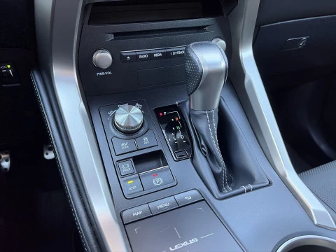 Lexus NX 300h F Sport Panoramico 4WD 145 kW (197 CV)