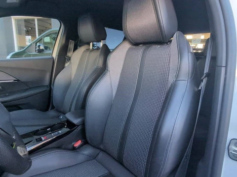 Peugeot 2008 GT BlueHDI 130 S&S EAT8