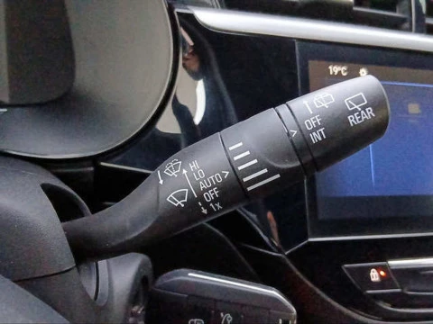 Opel Corsa 1.2 T XHL GS 74 kW (100 CV)