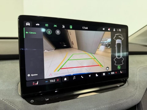 Skoda Enyaq 85 82 kWh 210 kW (286 CV)