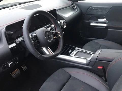 Mercedes-Benz EQA  250+ + AMG Line