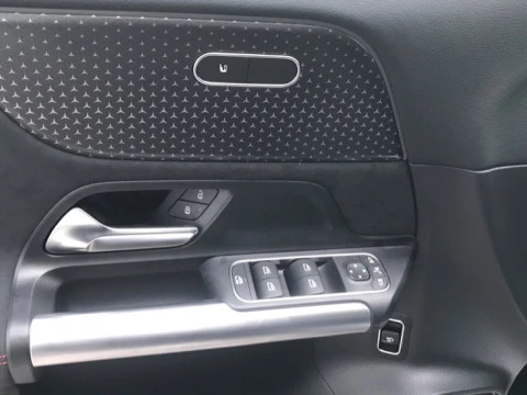 Mercedes-Benz EQA  250+ + AMG Line