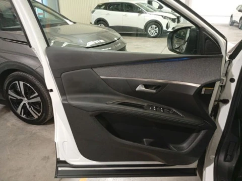 Peugeot 3008 1.5 BlueHDi 96kW S&S Allure Pack EAT8