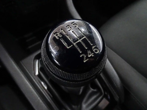 Renault Clio Business TCe 67 kW (90CV)