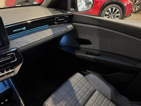 Renault 4 E-Tech Renault  electrico iconic 110 kW (150 CV) autonomia confort