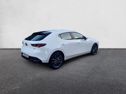 Mazda3 2.5L E-SKY G MHEV 103kW Centre-line