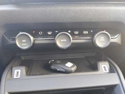 Citroën C4 Hybrid 145 Business Edition e-DCS6 107 kW (145 CV)