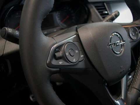 Opel Grandland X 1.2 TURBO DESIGN & TECH 5P