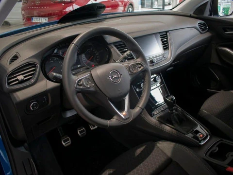 Opel Grandland X 1.2 TURBO DESIGN & TECH 5P