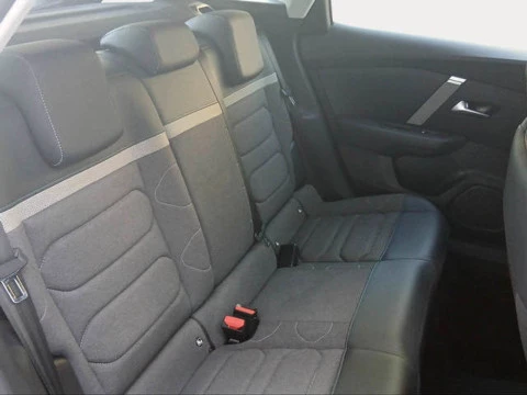 Citroën C4 PureTech 130 S&S 6v Plus 96 kW (131 CV)