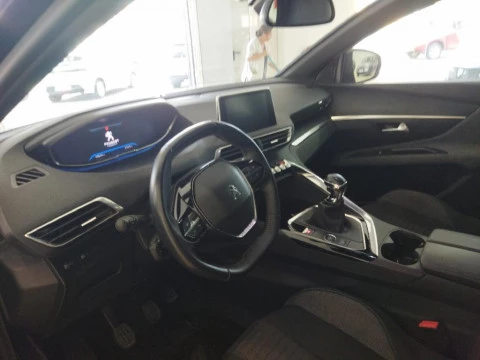 Peugeot 3008 ACP PT 130 MAN