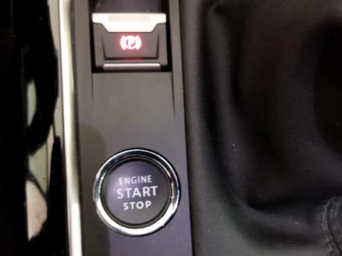 Peugeot 3008 ACP PT 130 MAN