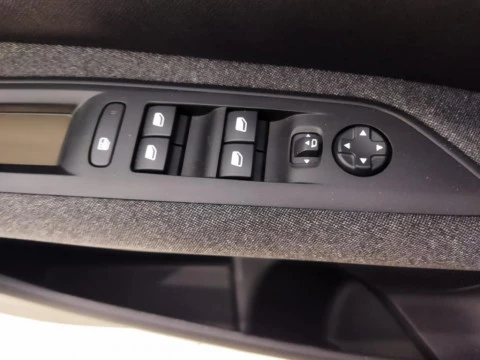 Peugeot 3008 ACP PT 130 MAN