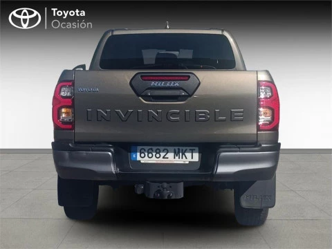 Toyota Hilux Cabina Doble Invincible Aut.