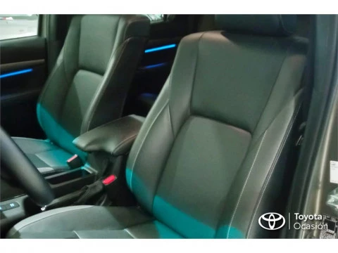Toyota Hilux Cabina Doble Invincible Aut.