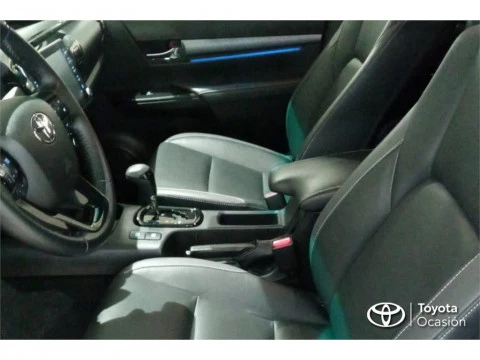 Toyota Hilux Cabina Doble Invincible Aut.