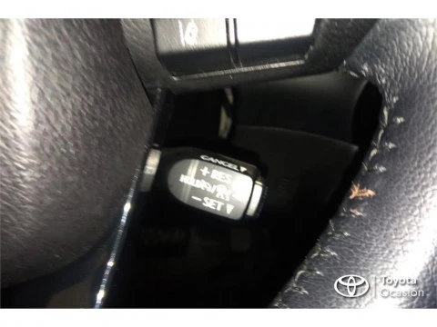 Toyota Hilux Cabina Doble Invincible Aut.