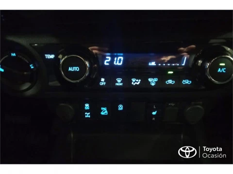 Toyota Hilux Cabina Doble Invincible Aut.