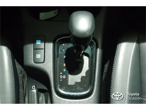 Toyota Hilux Cabina Doble Invincible Aut.