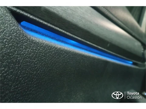 Toyota Hilux Cabina Doble Invincible Aut.