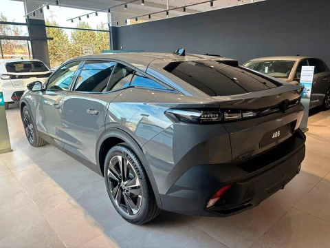 Peugeot EV4 1.2 MHEV 145 E-DCS6 ALLURE 5P