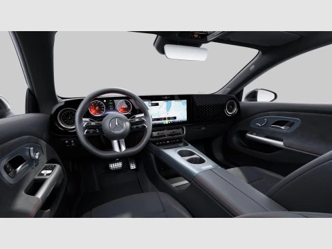 Mercedes-Benz CLA  180 con tecnologia hibrida